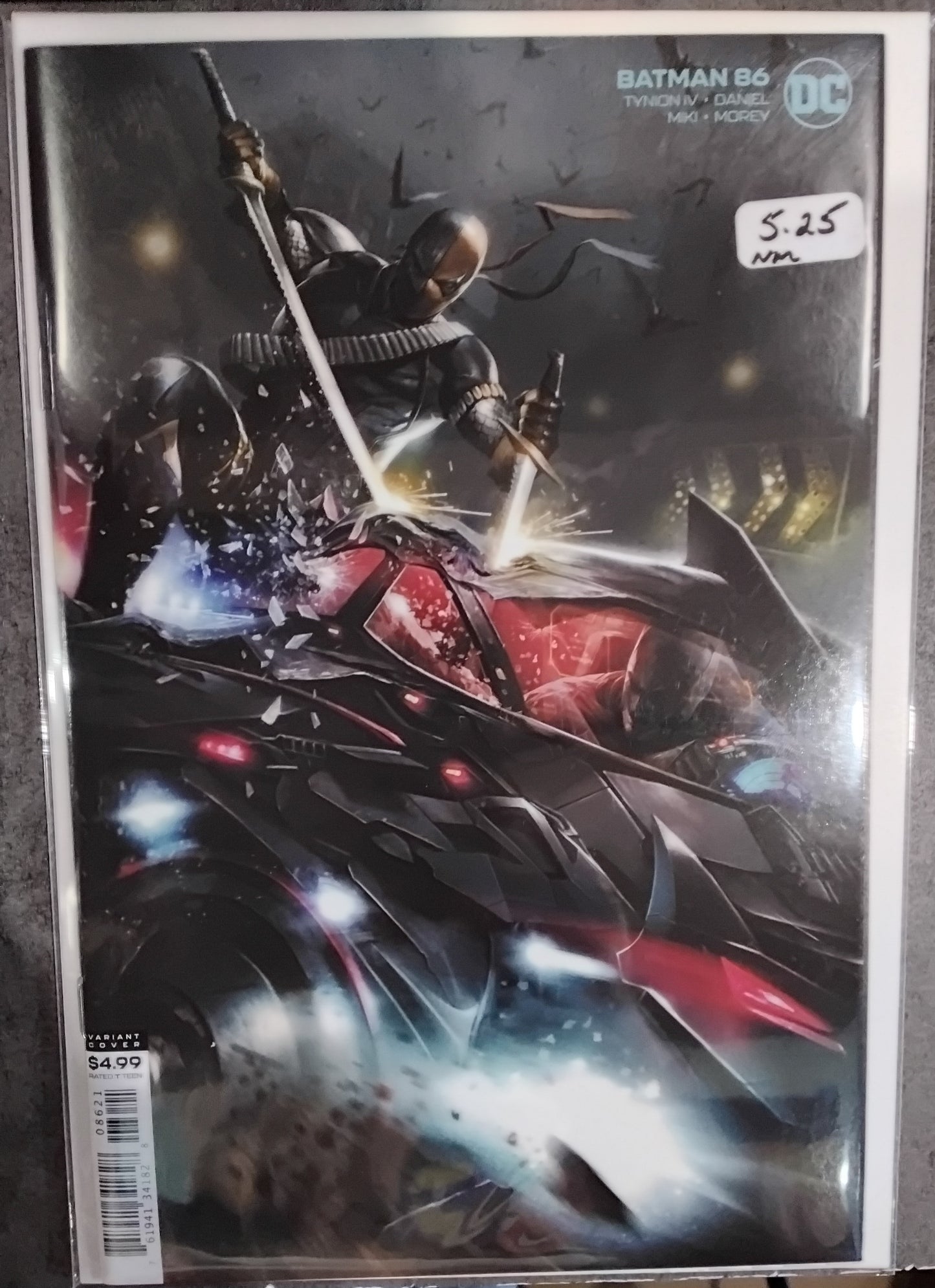 Batman (Rebirth) #086 Francesco Mattina Card Stock Variant Cover