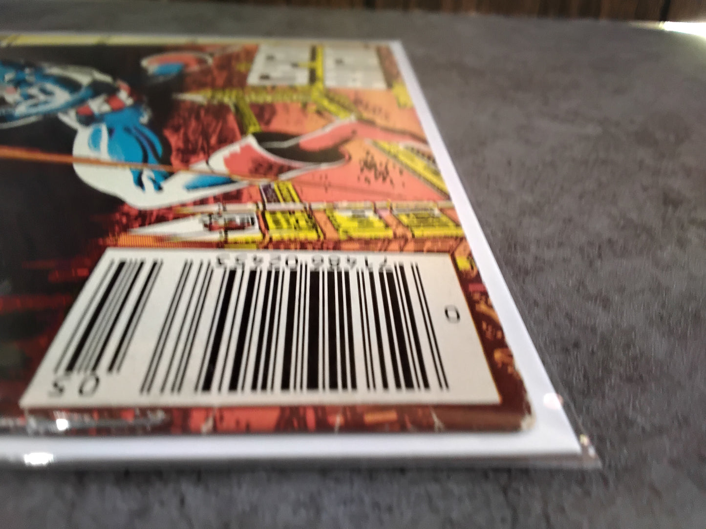 Captain America Vol 1 #305 Newsstand Edition