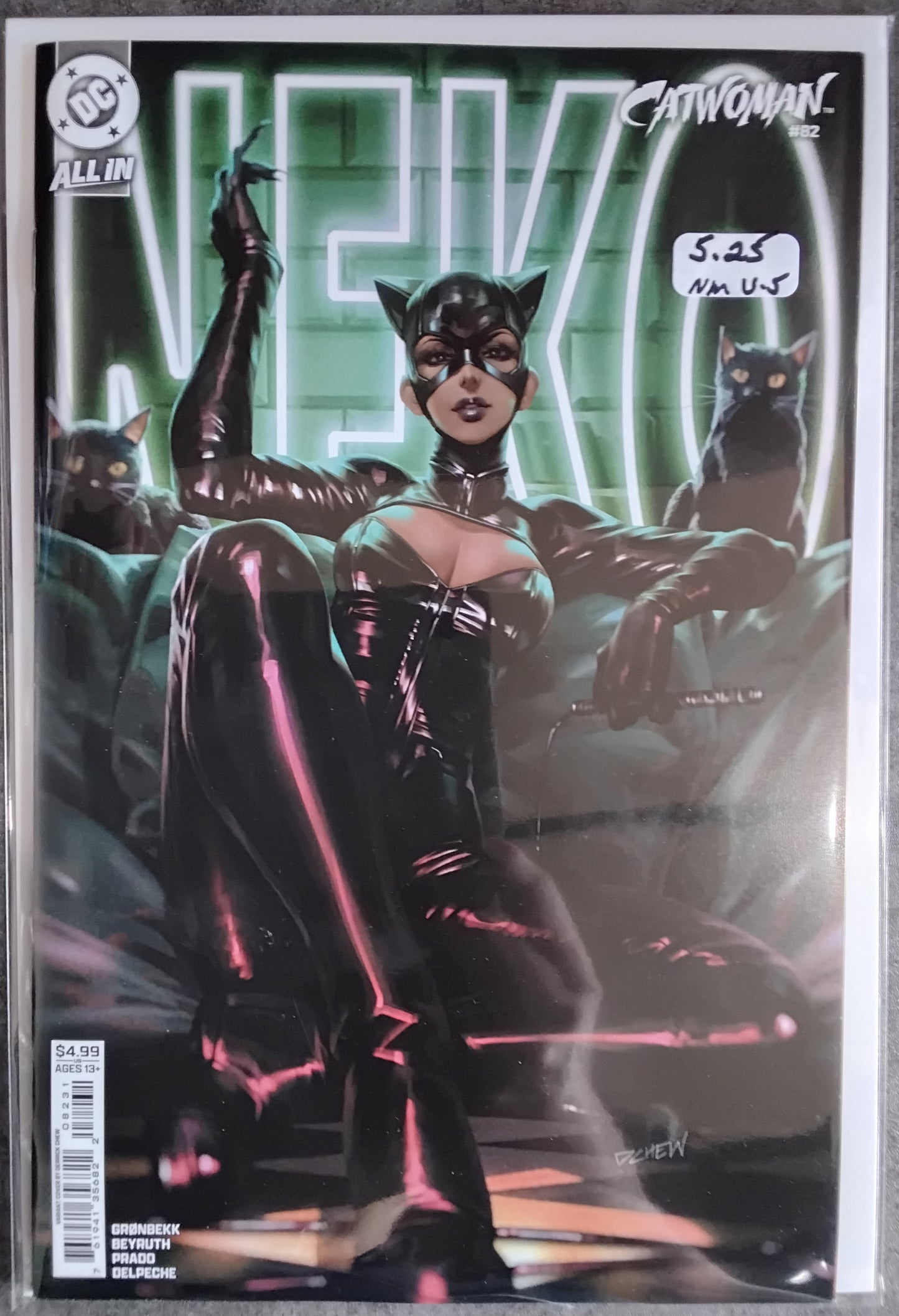 Catwoman Vol 5 #82 Derrick Chew Card Stock Variant
