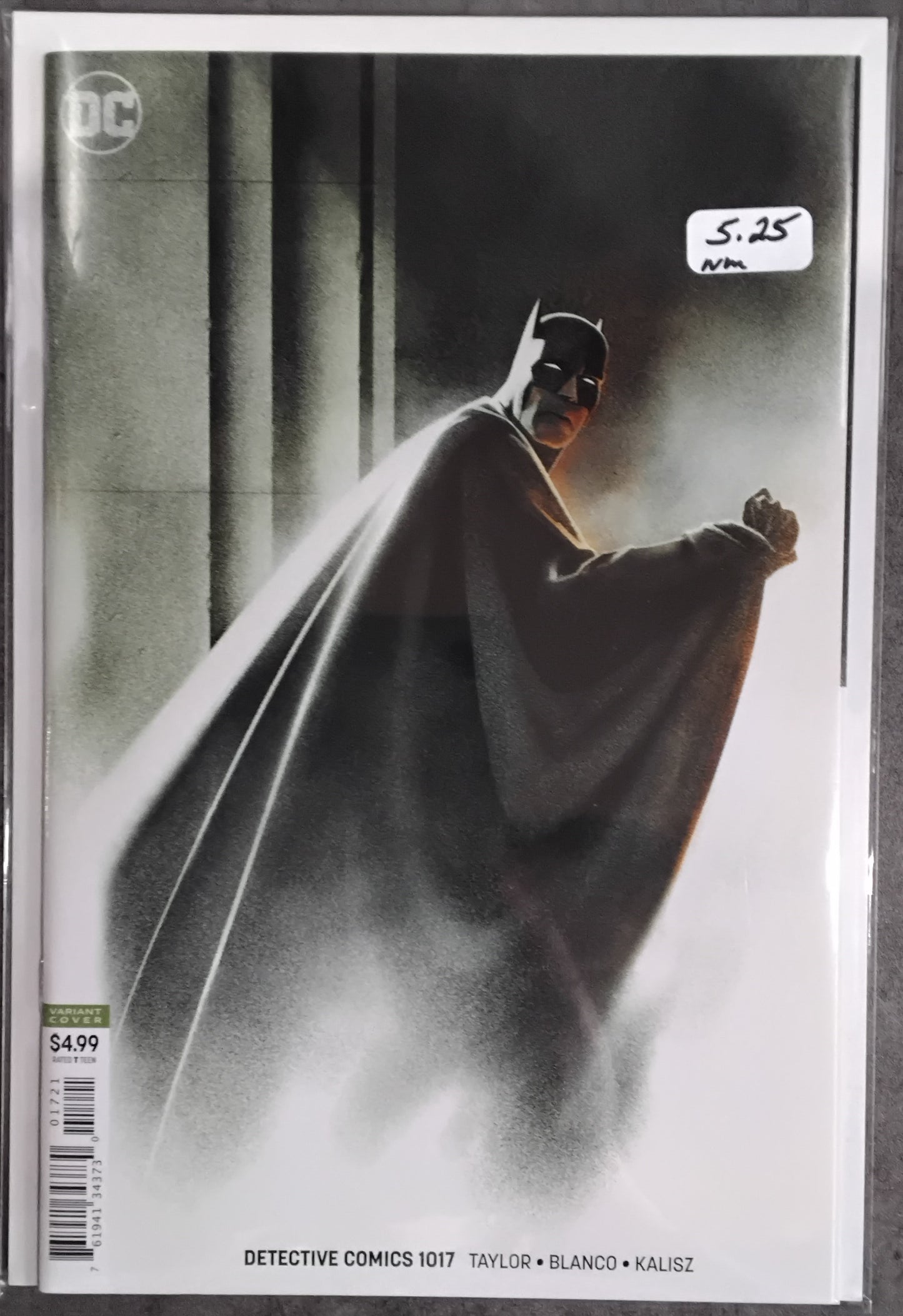 Detective Comics (Rebirth) #1017 Joshua Middleton Card Stock Variant