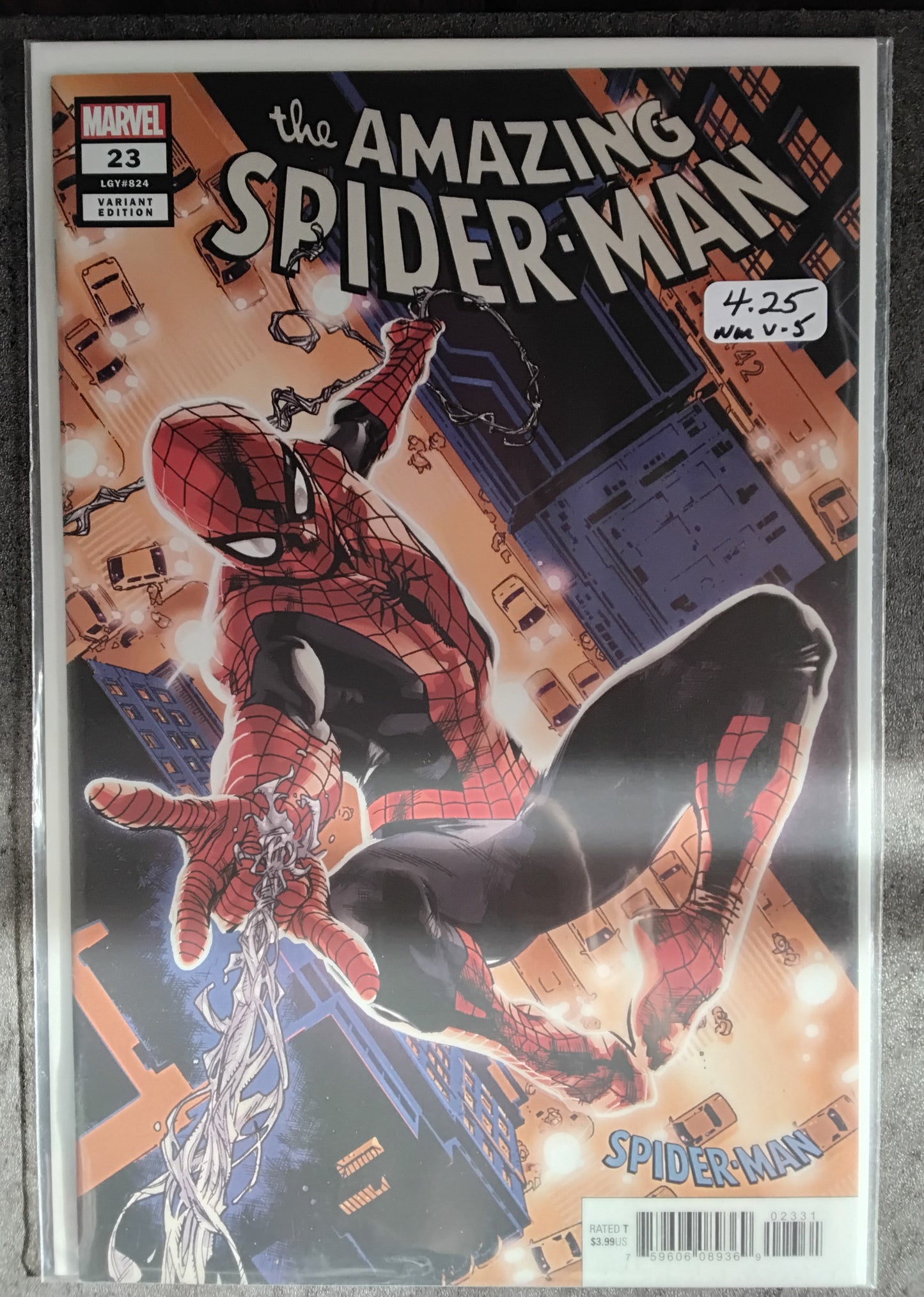 Amazing Spider-Man Vol. 5 #23 Stuart Immonen Spider-Man Blue Red Variant Cover