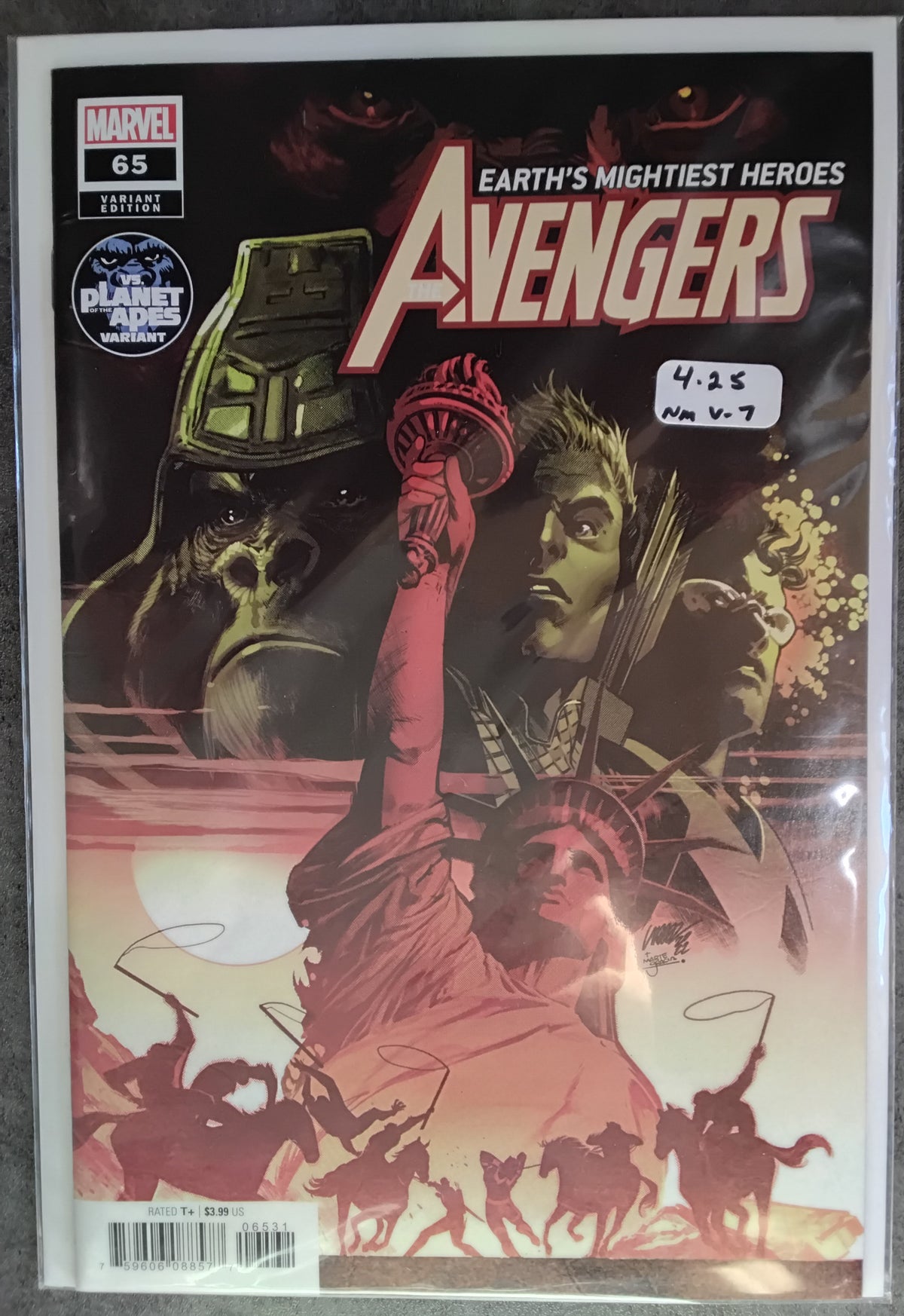 Avengers Vol 7 #65 Pepe Larraz Planet Of Tbe Apes Variant Cover