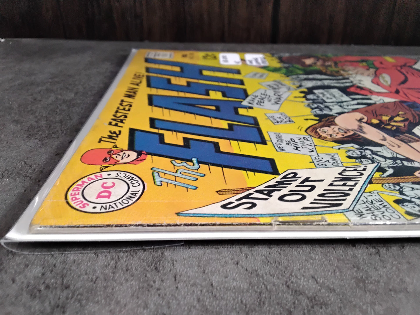 Flash Vol. 1 #185 (One Loose Staple)