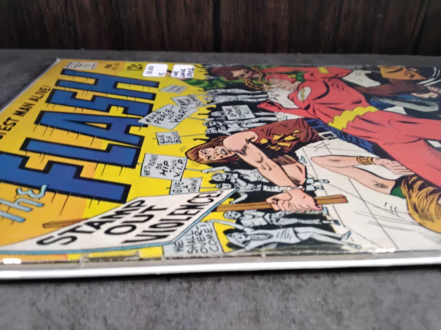 Flash Vol. 1 #185 (One Loose Staple)