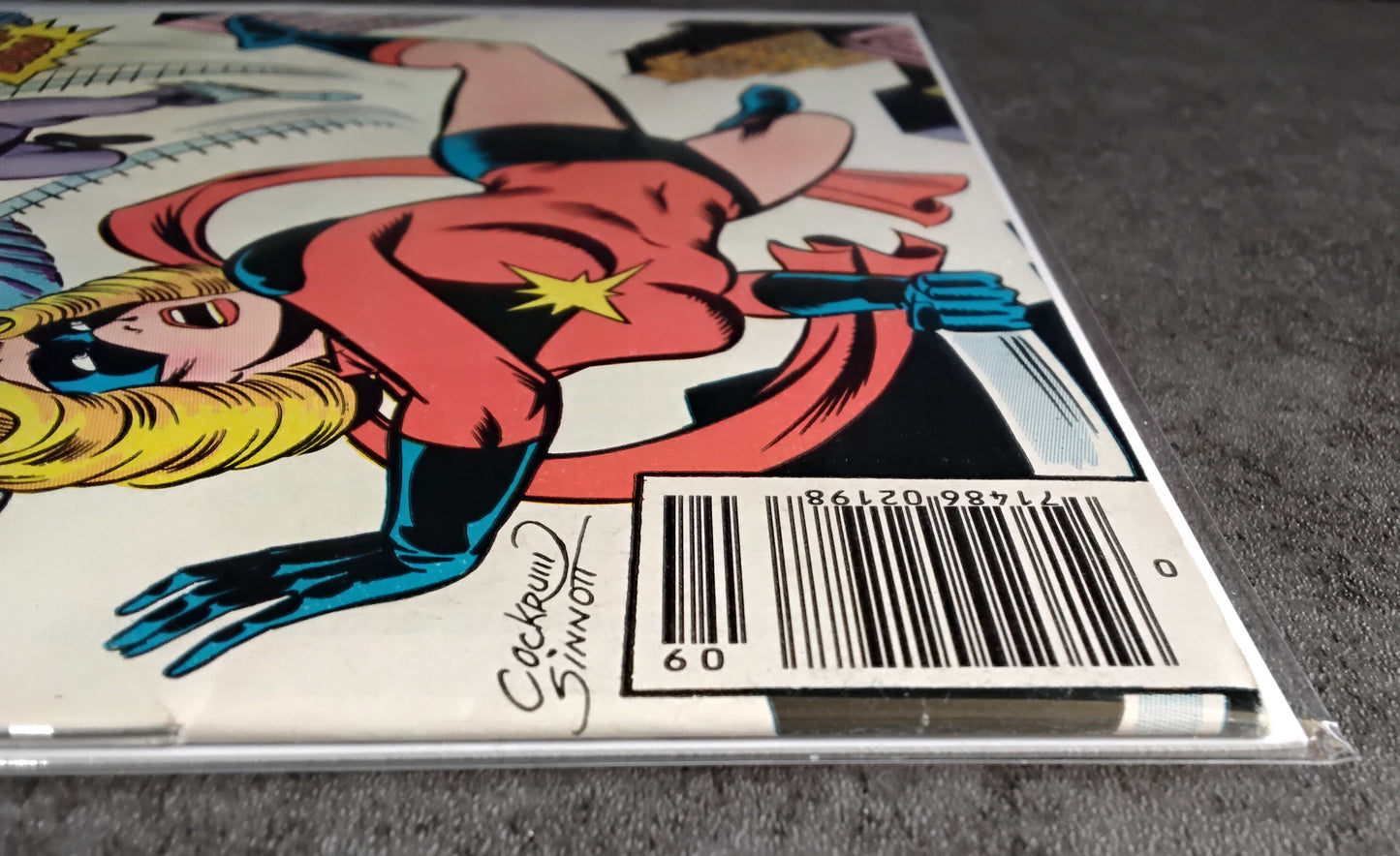 Ms. Marvel Vol 1 #09 Newsstand Edition