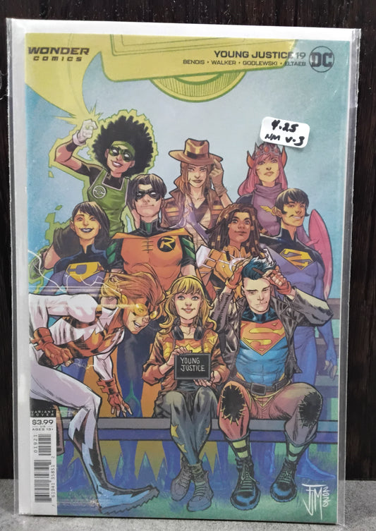 Young Justice Vol. 3 #19 Francis Manapul Variant Cover